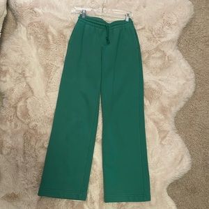 Aritzia TNA COZY fleece boyfriend sweatpants